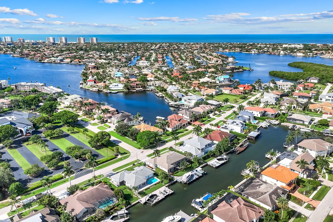 820 Giralda Ct, Marco Island, FL 34145
