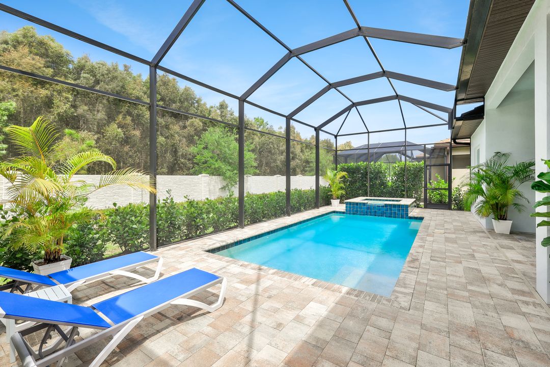 3754 Sapphire Cv Cir, Naples, FL 34114