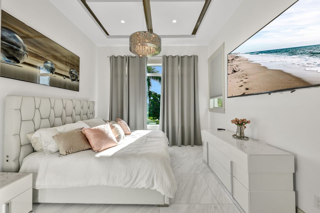 5610 De Soto Ct, Cape Coral, FL 33904