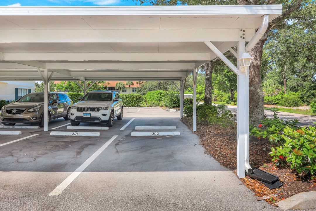 4920 Deerfield Way #202, Naples, FL 34110