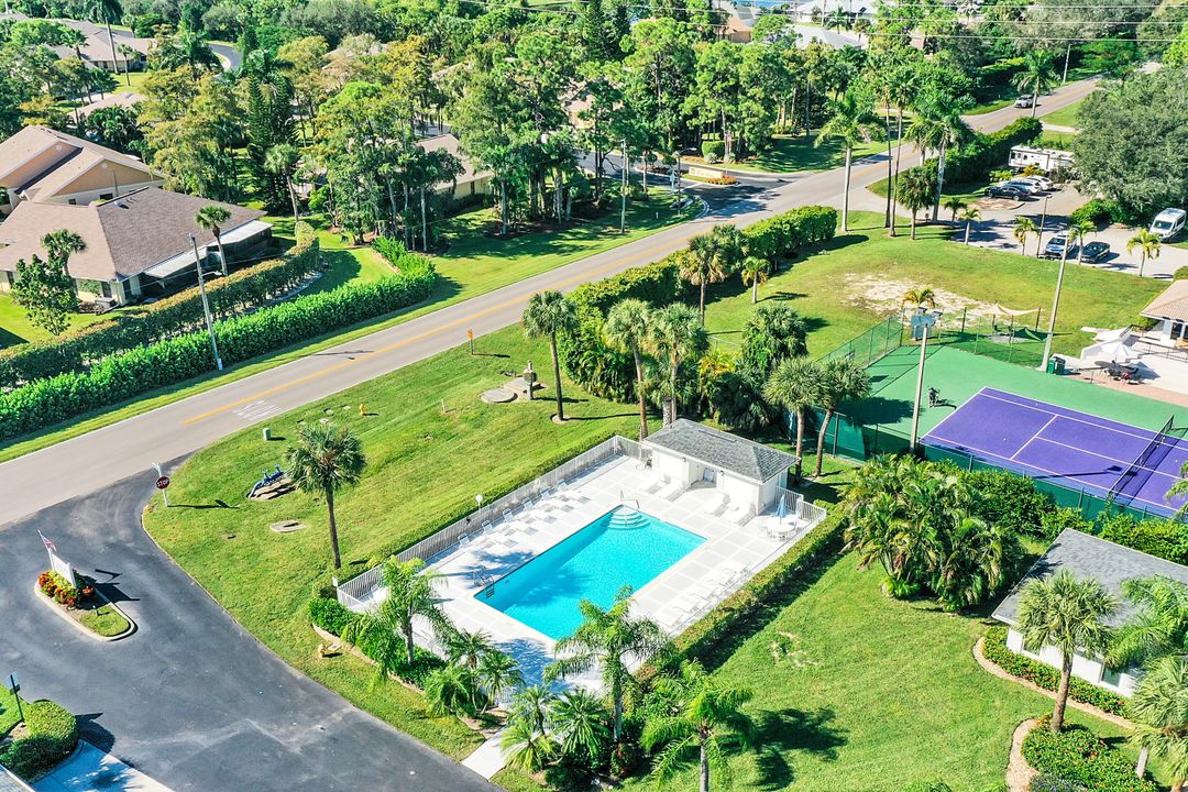 1335 Charleston Square Dr #101, Naples, FL 34110