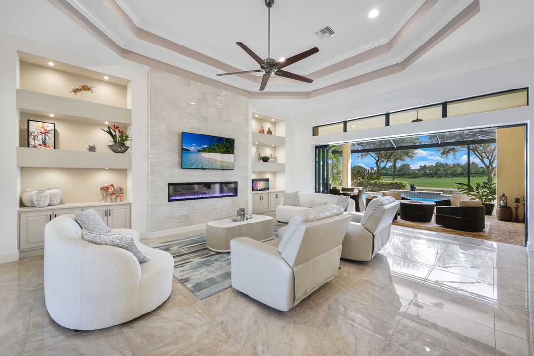 8678 Amour Ct, Naples, FL 34119