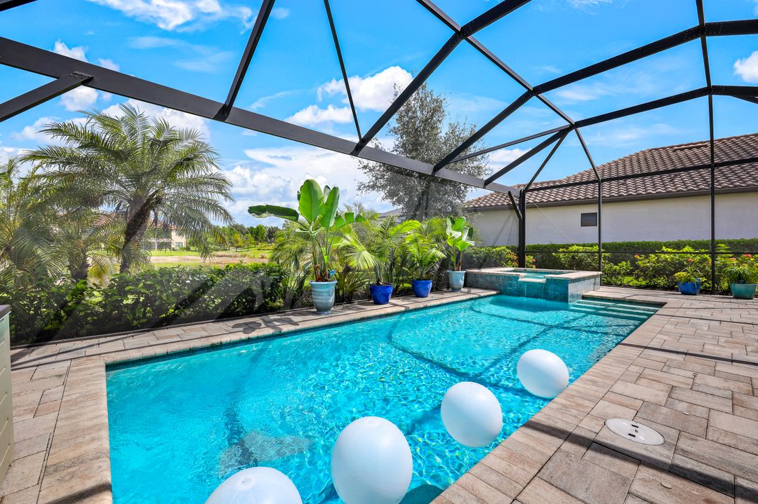 9465 Terresina Dr, Naples, FL 34119