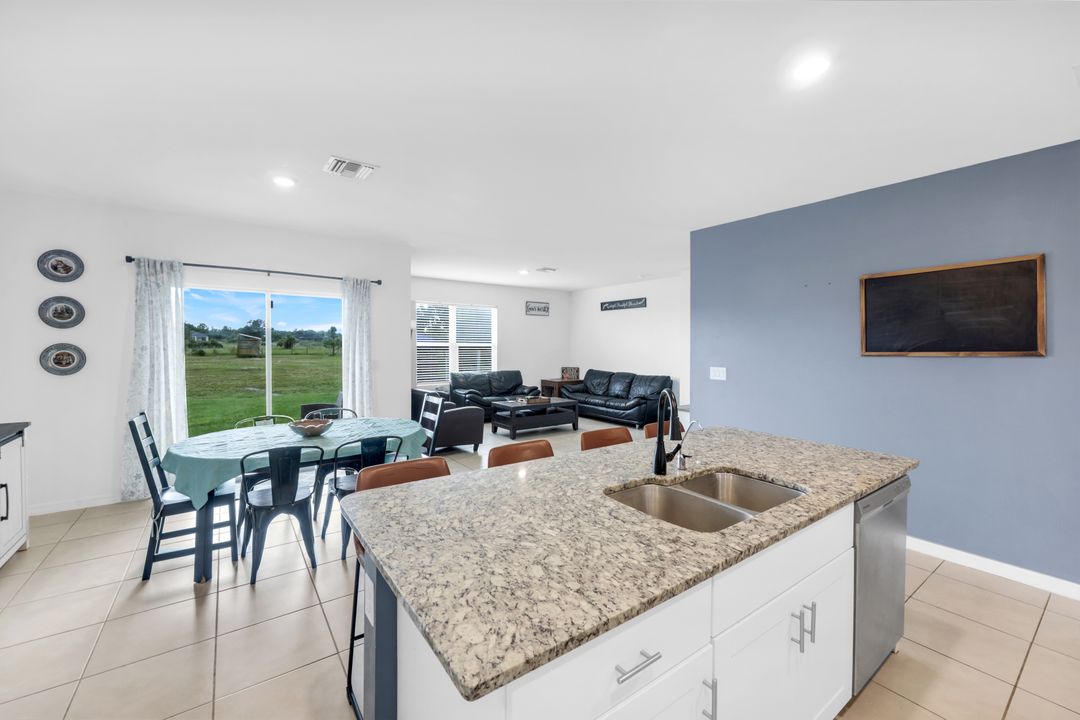 4180 68th Ave NE, Naples, FL 34120