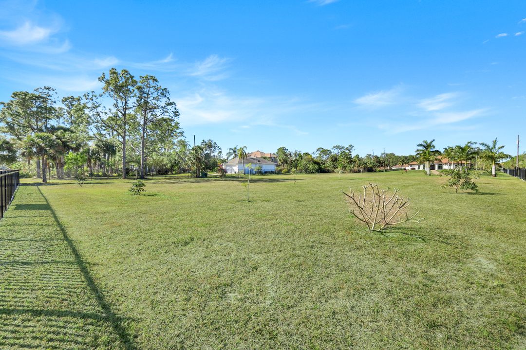 90 22nd Ave NW, Naples, FL 34120