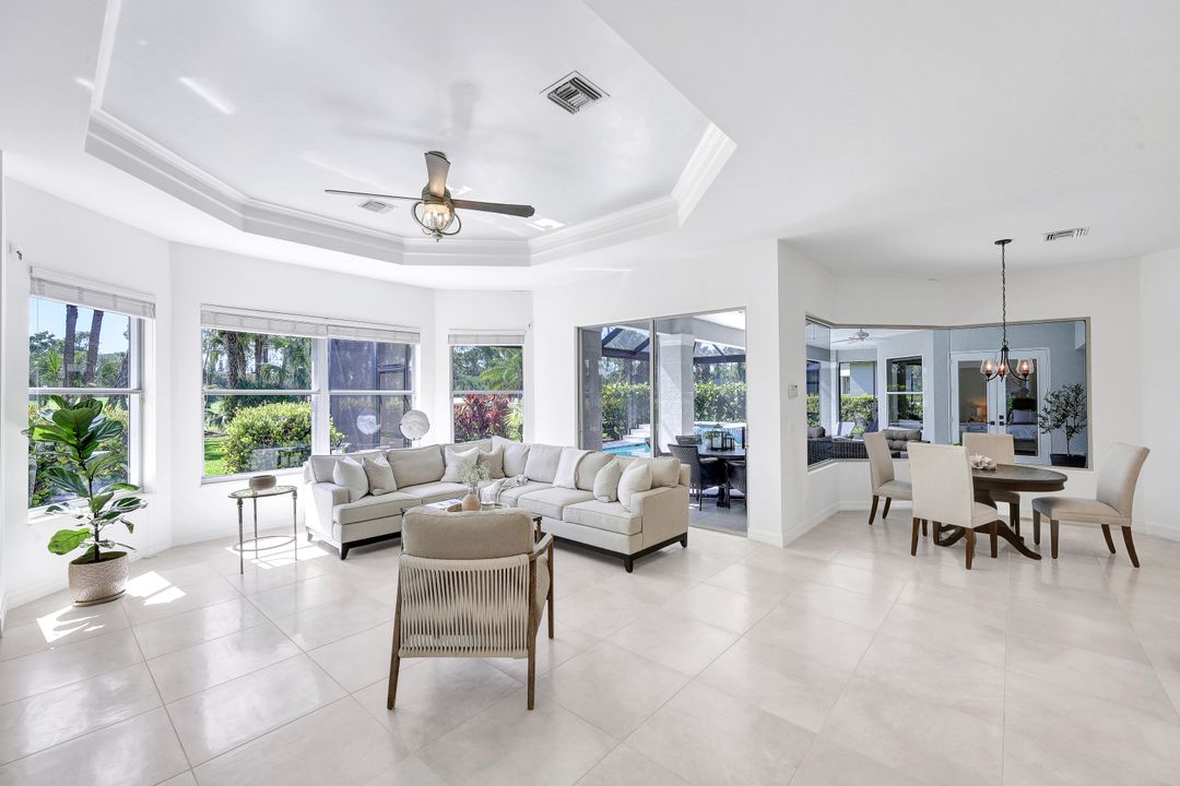 8028 Tiger Lily Dr, Naples, FL 34113