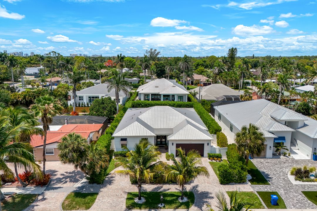 1167 22nd Ave N, Naples, FL 34103
