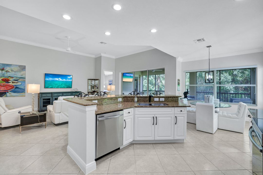 28492 Altessa Way #202, Bonita Springs, FL 34135