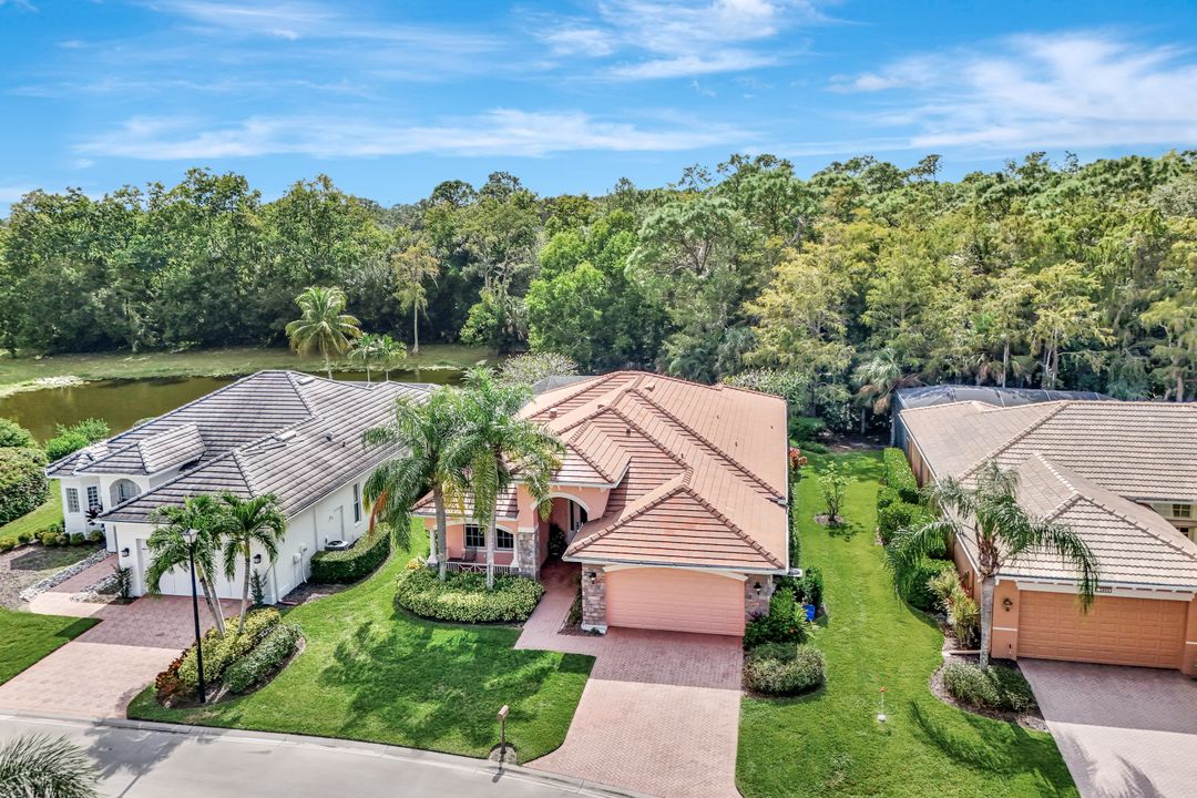 12910 Silverthorn Ct, Bonita Springs, FL 34135