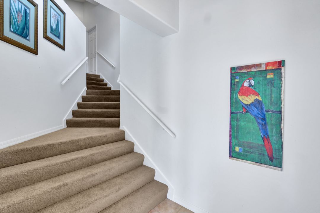 8275 Danbury Blvd #203, Naples, FL 34120