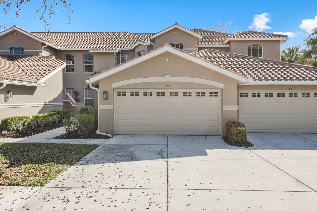 8535 Danbury Blvd #205, Naples, FL 34120