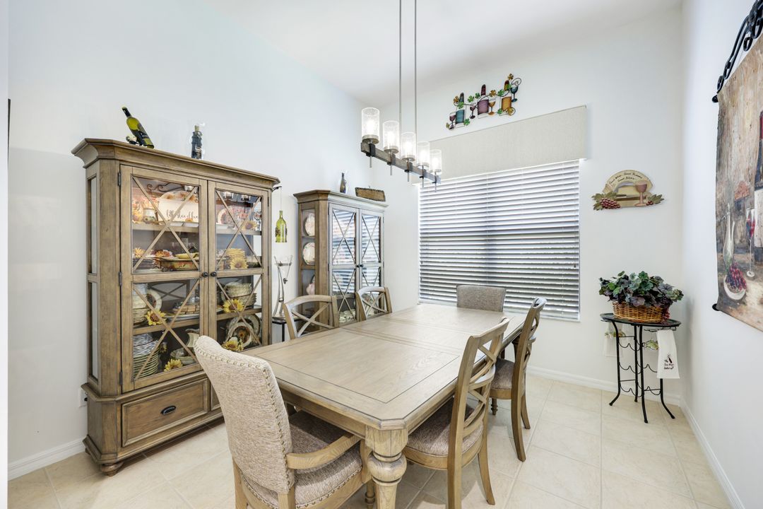 20552 Foxworth Cir, Estero, FL 33928