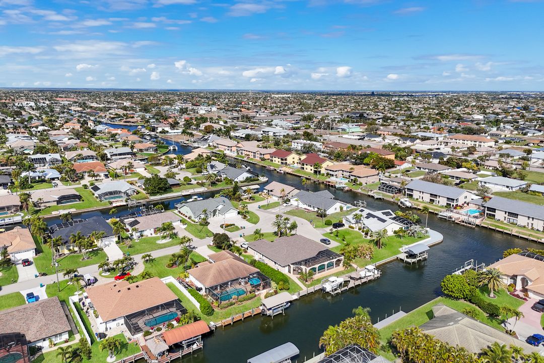 4913 SW 11th Ave, Cape Coral, FL 33914