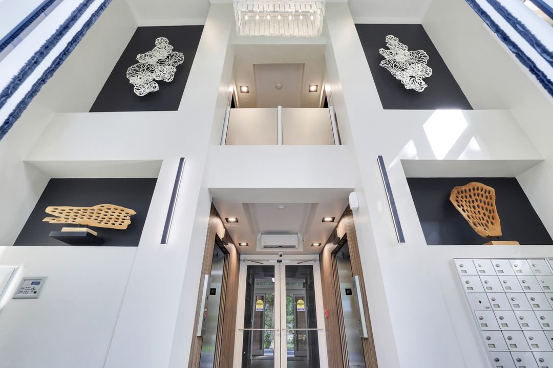 435 Launch Cir, Naples, FL 34108