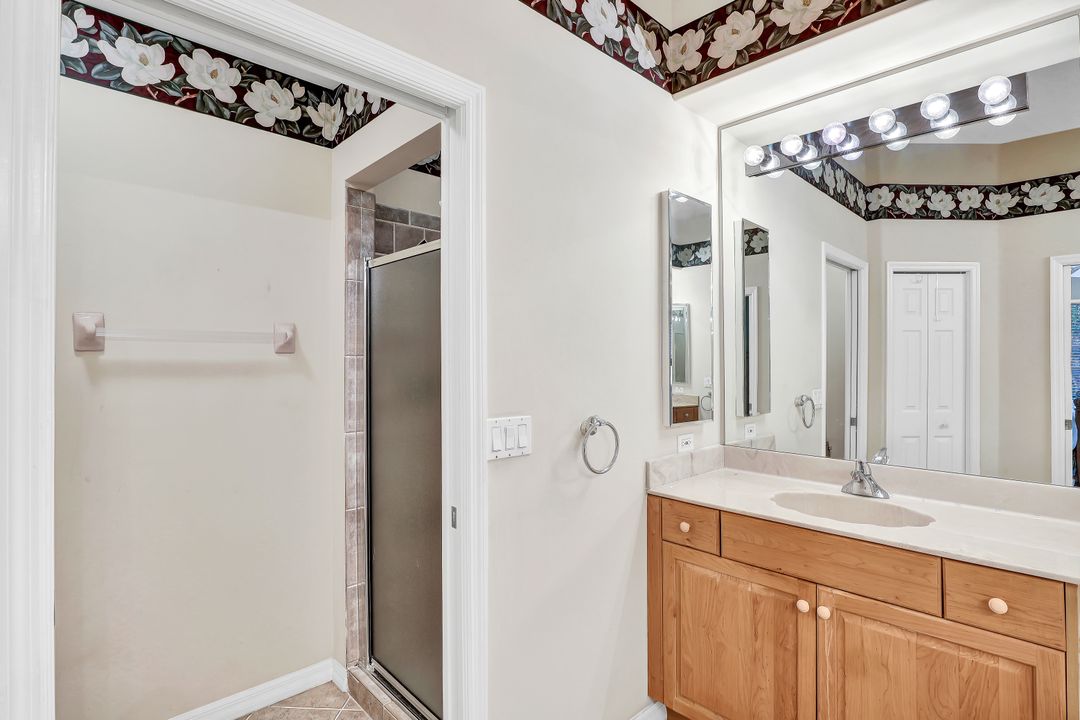 12715 Fox Ridge Dr, Bonita Springs, FL 34135