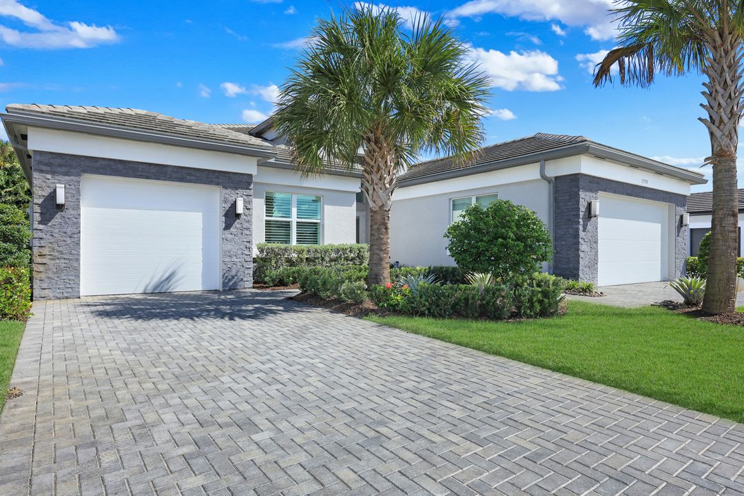 12338 Lavender Ave, Naples, FL 34120