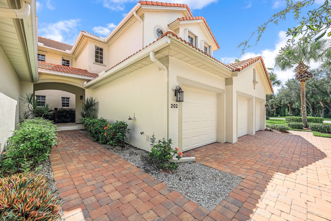 16580 Crownsbury Way #202, Fort Myers, FL 33908