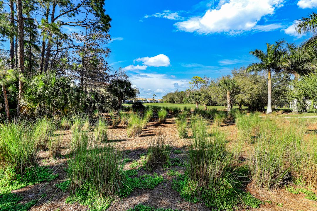 895 Eastham Way, Naples, FL 34104