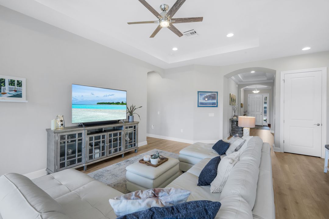 19687 Estero Pointe Ln, Fort Myers, FL 33908