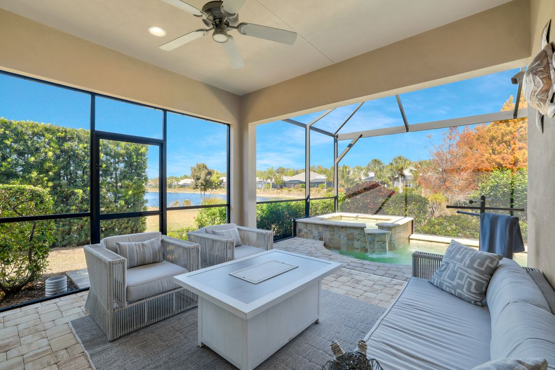 5665 Highbourne Dr, Naples, FL 34113