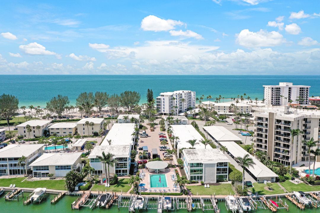 2100 Gulf Shore Blvd N #215, Naples, FL 34102