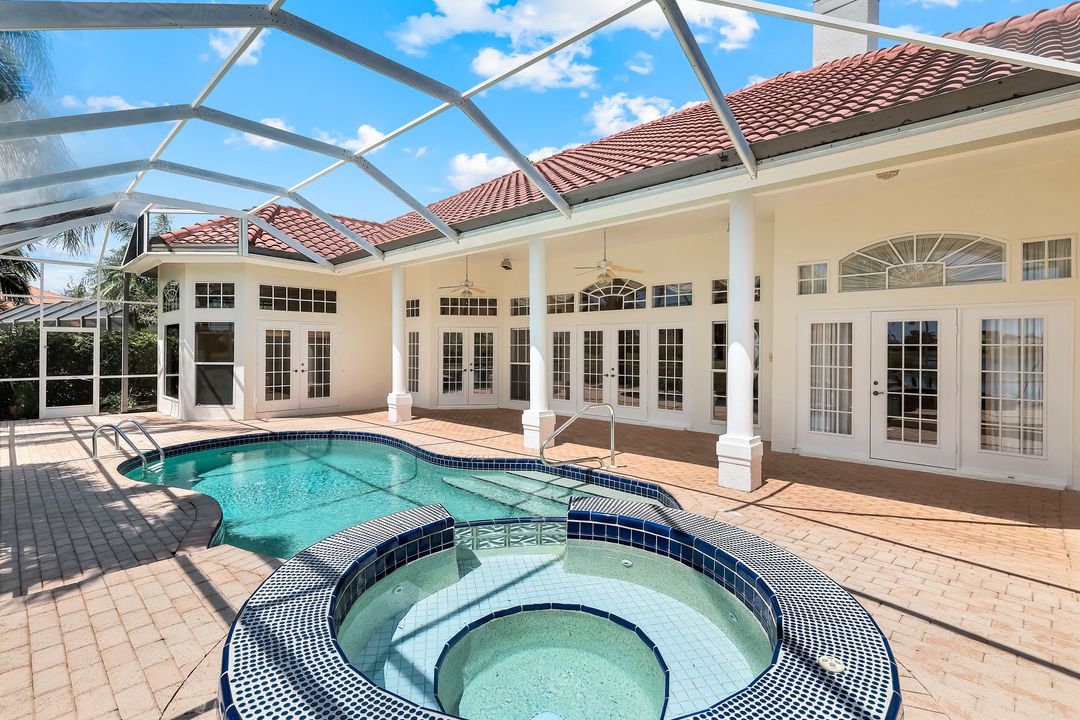 11201 Phoenix Way, Naples, FL 34119