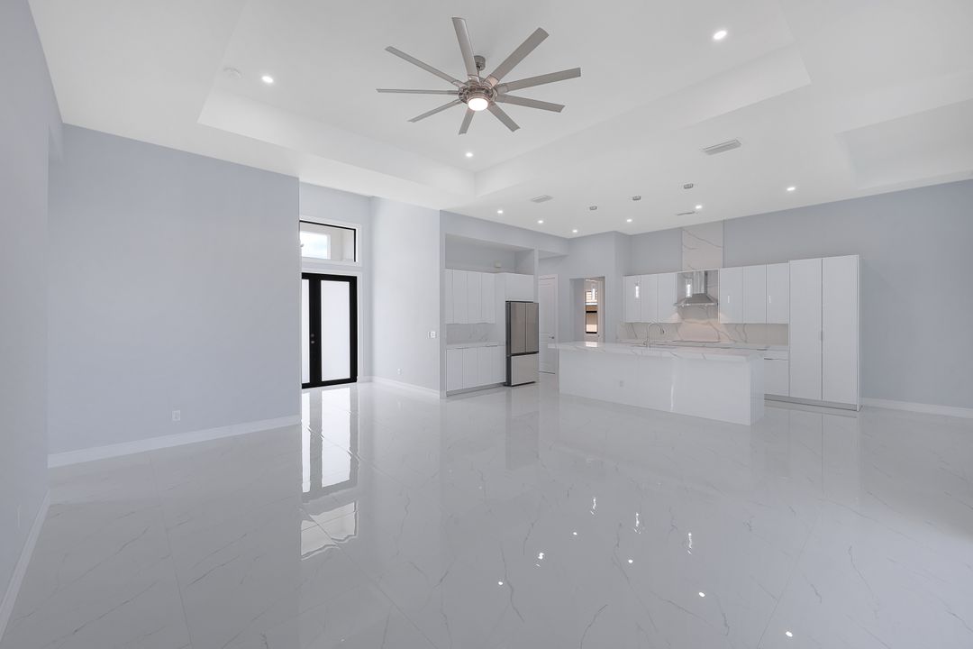 18288 Royal Hammock Blvd, Naples, FL 34114