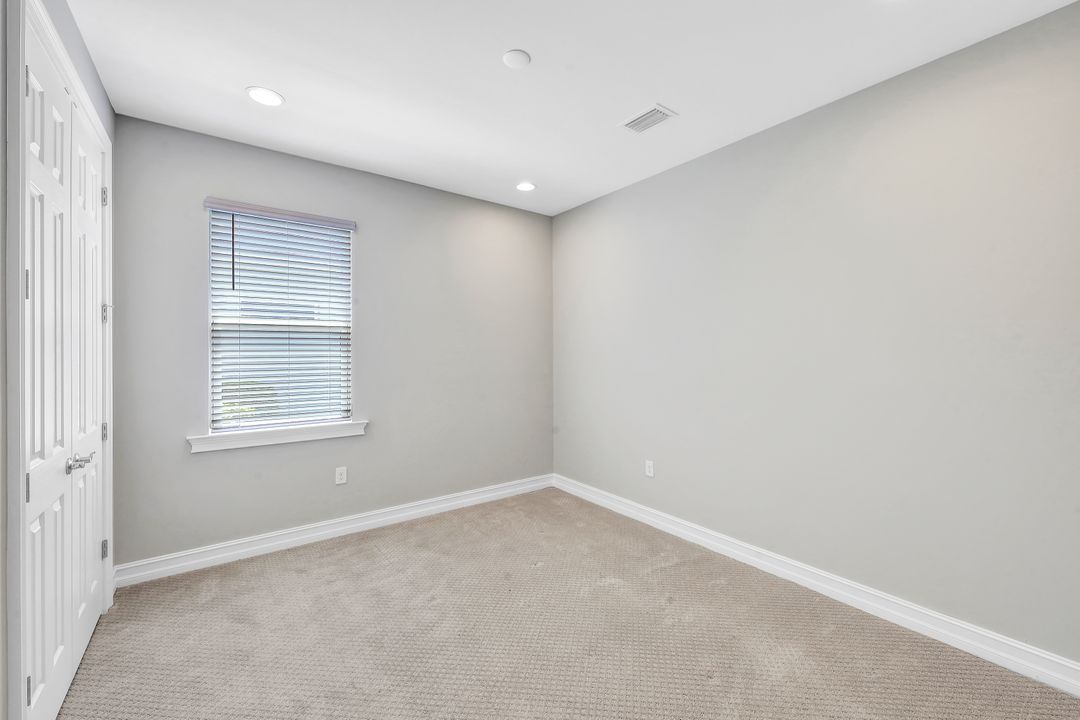 14704 Kelson Cir, Naples, FL 34114