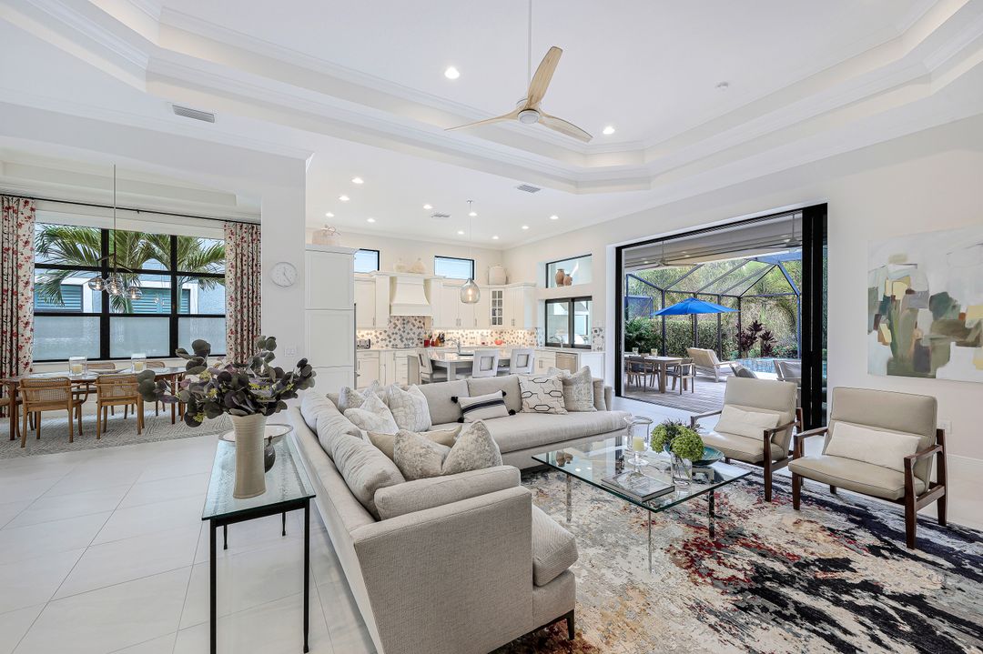 12762 Dundee Ln, Naples, FL 34120