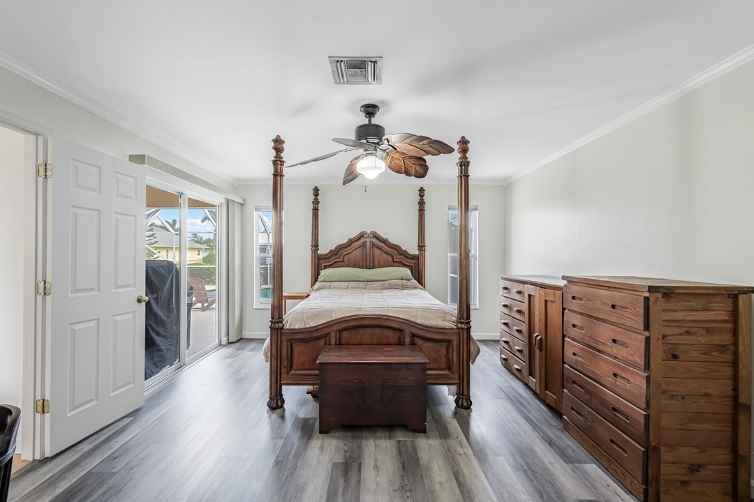 1933 SW 38th St, Cape Coral, FL 33914