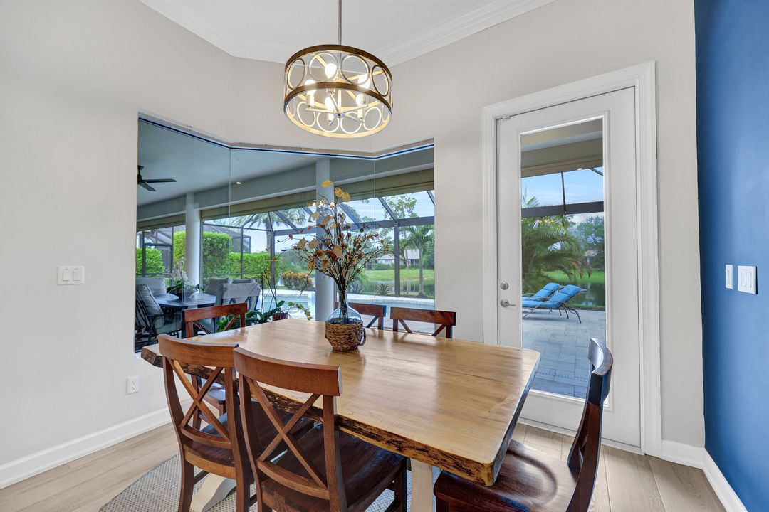 16075 Parque Ln, Naples, FL 34110