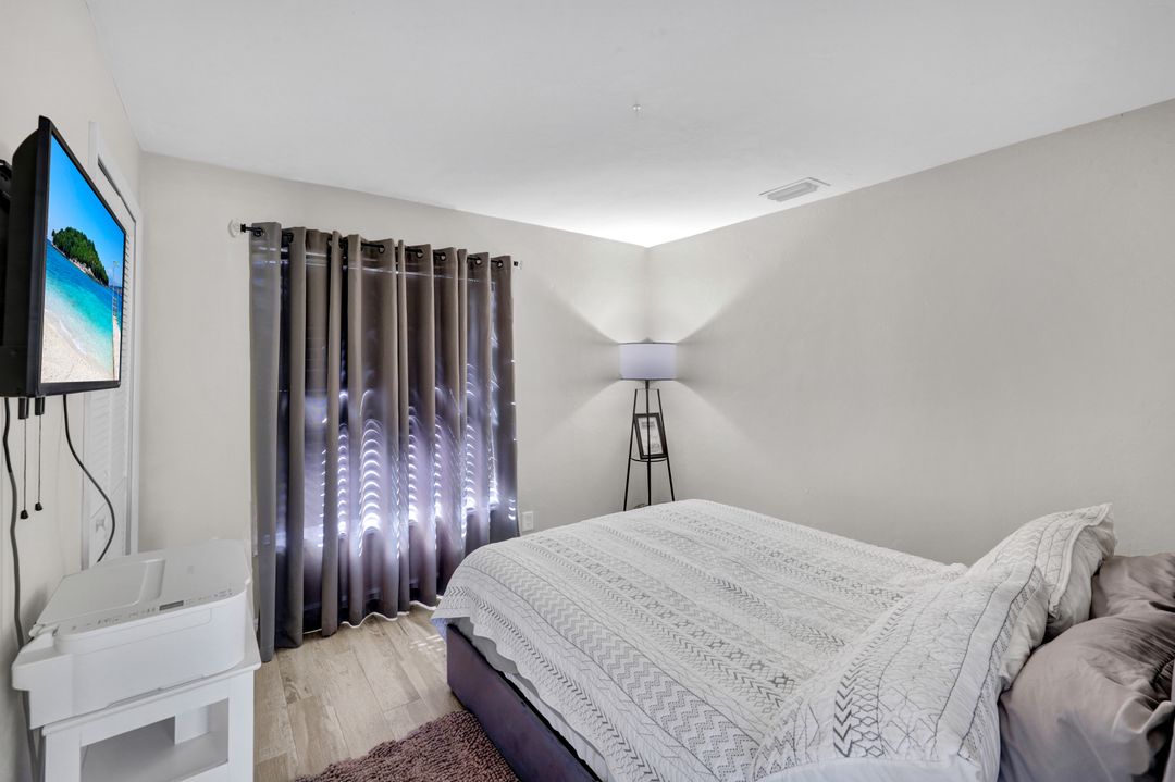 5424 Ashton Cir, Fort Myers, FL 33907