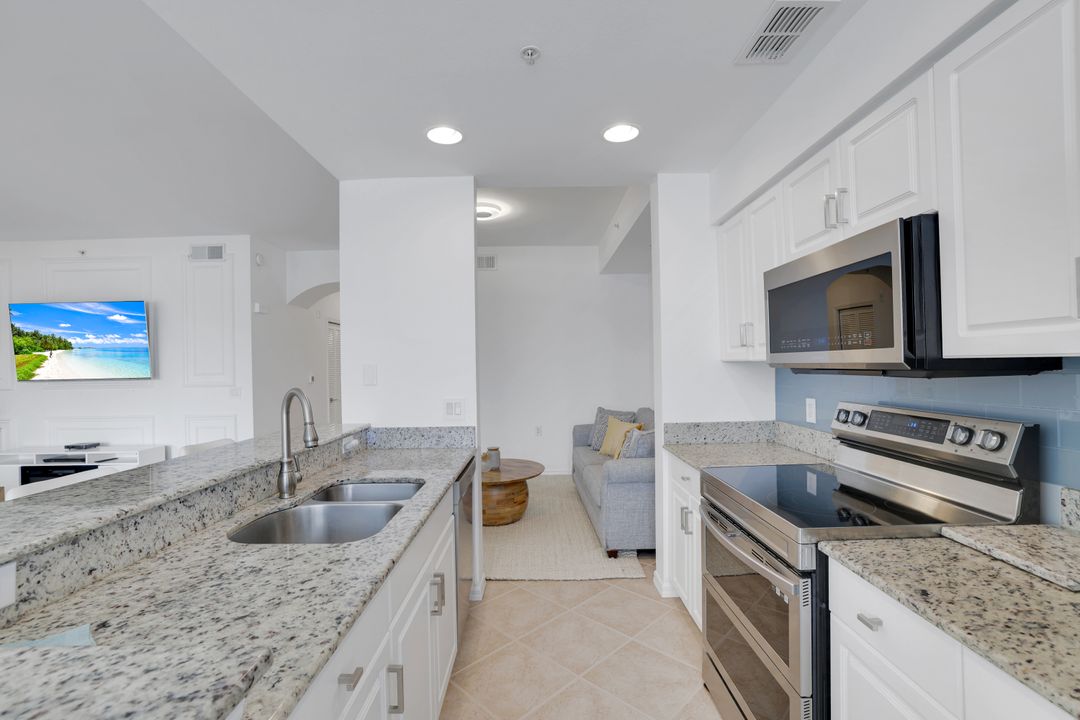 2717 Cypress Trace Cir #2717, Naples, FL 34119