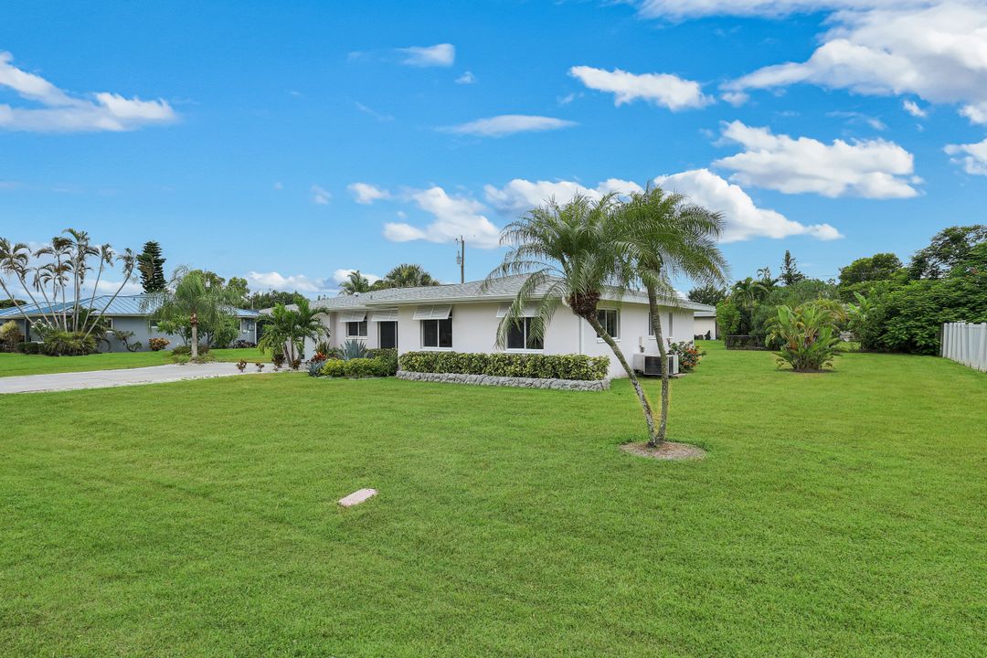 5236 Elm Ct, Cape Coral, FL 33904