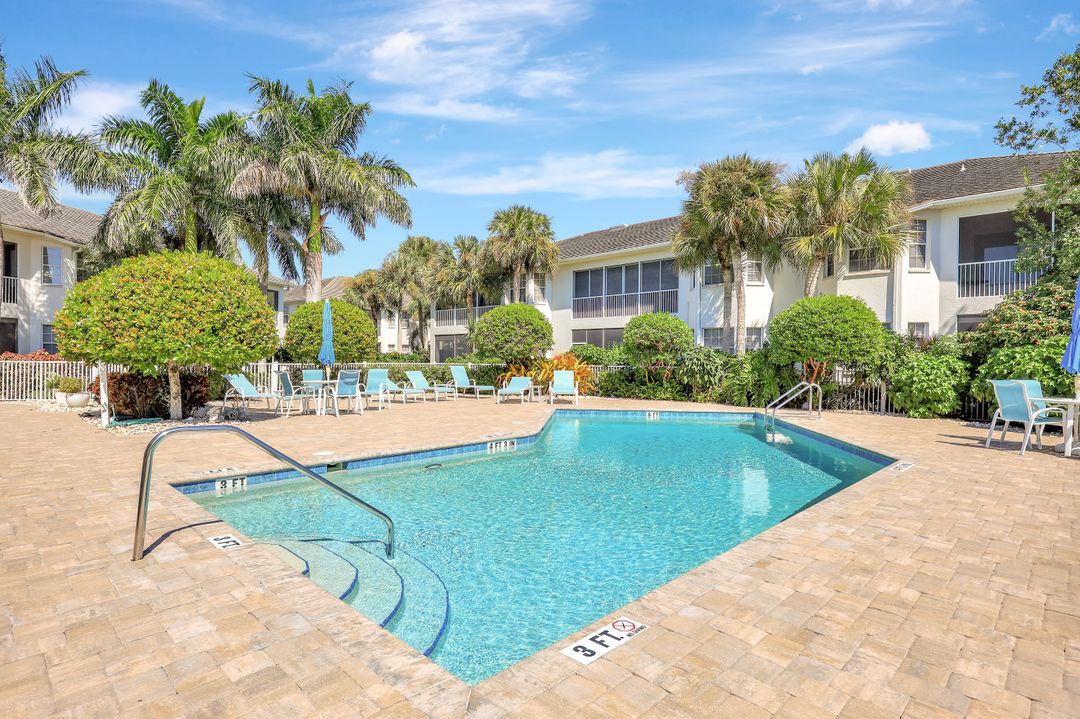 5080 Yacht Harbor Cir #103, Naples, FL 34112