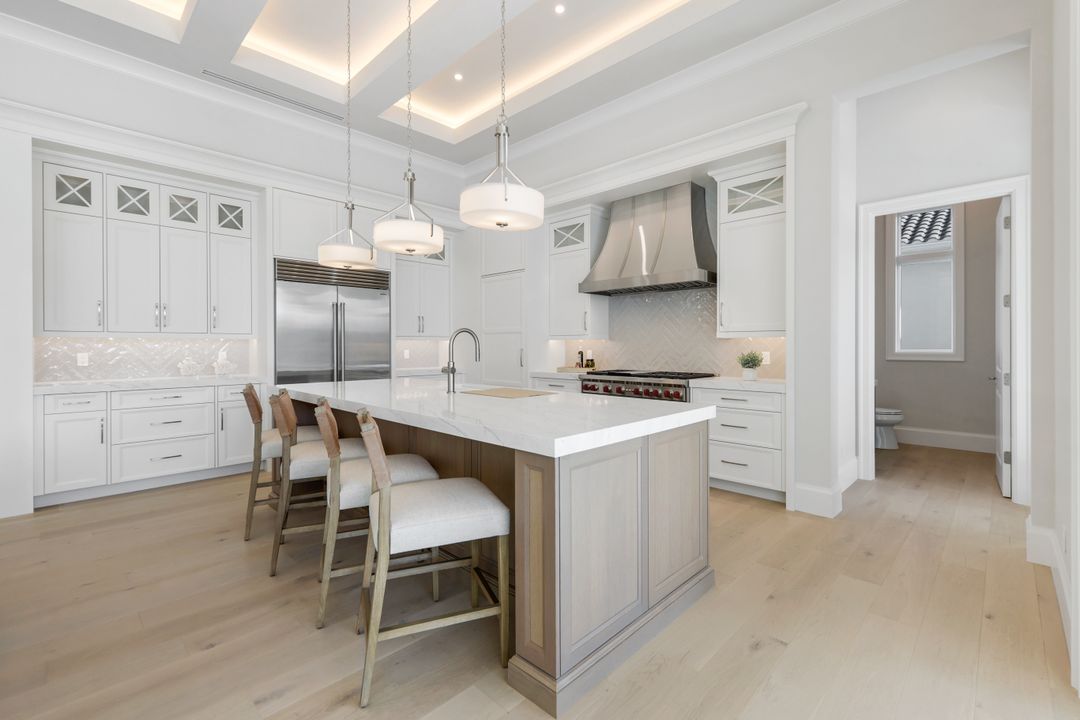 713 Nautilus Ct, Marco Island, FL 34145