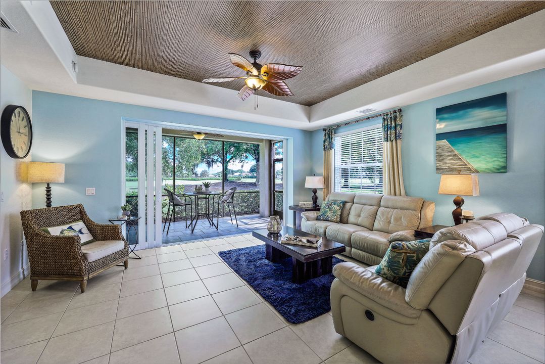 8649 Champions Point #1202, Naples, FL 34113