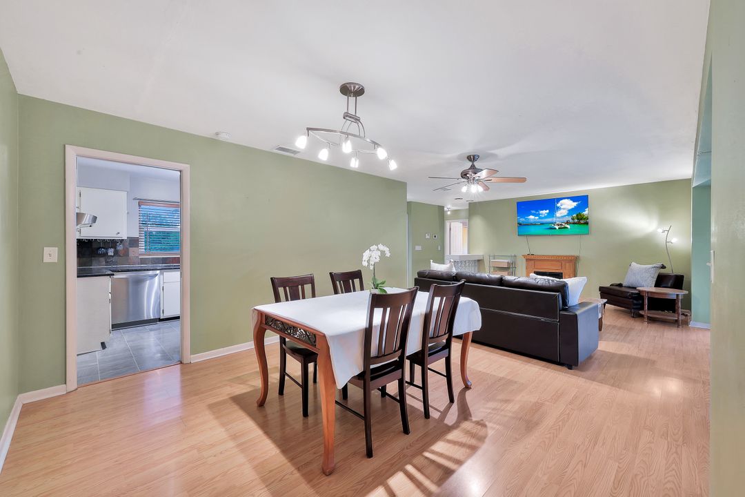 2201 41st Terrace SW, Naples, FL 34116