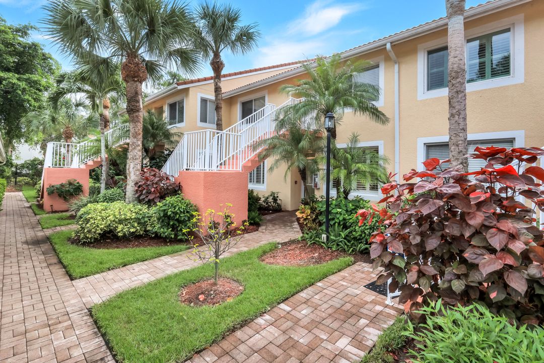 2415 Bayou Ln #3, Naples, FL 34112