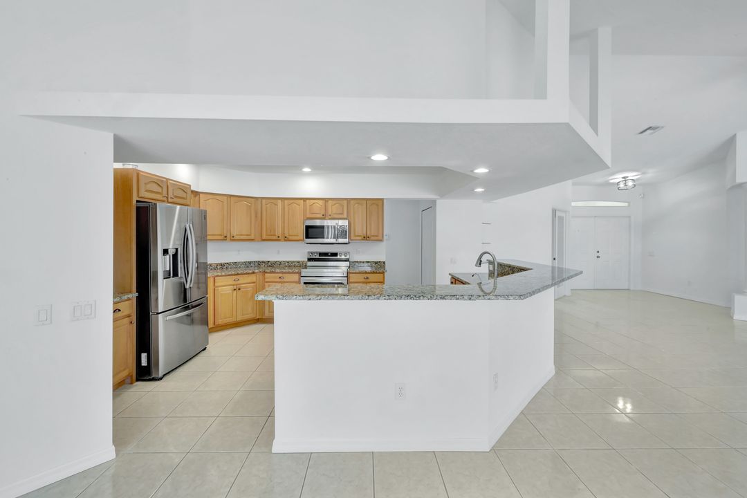 4327 SW 19th Ave, Cape Coral, FL 33914