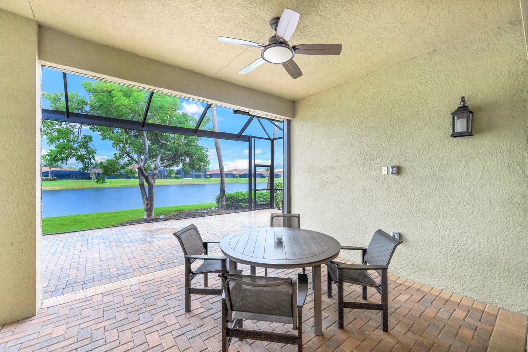 2777 Cinnamon Bay Cir, Naples, FL 34119