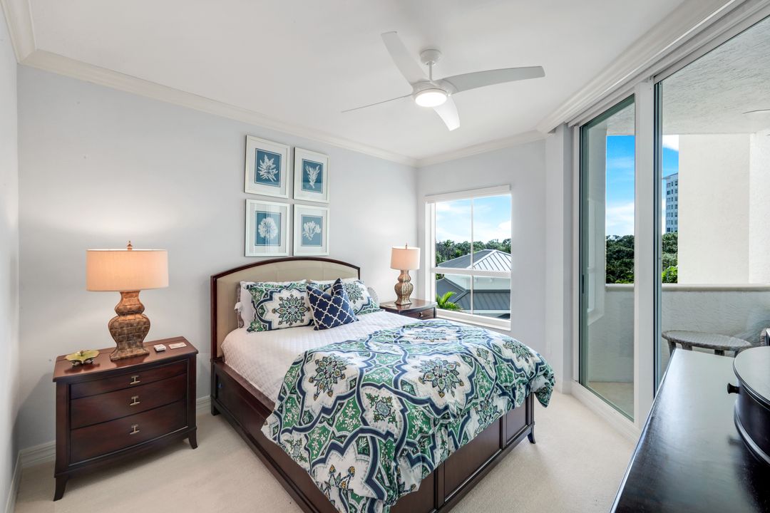 295 Grande Way #304, Naples, FL 34110