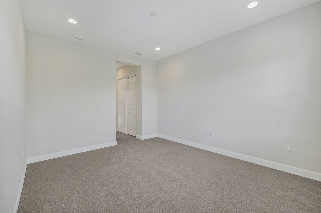 2741 Durham Cir, Naples, FL 34112