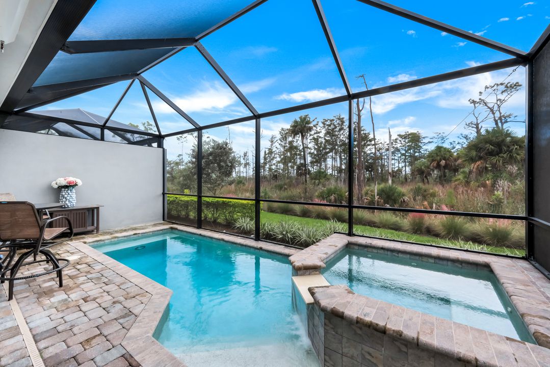 6392 Arriba Ave, Naples, FL 34113