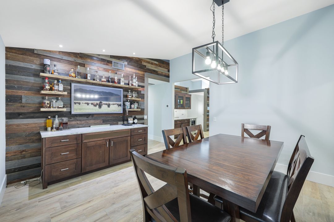 6036 Cedar Tree Ln, Naples, FL 34116