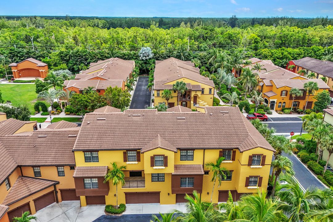 9081 Albion Ln S #6509, Naples, FL 34113