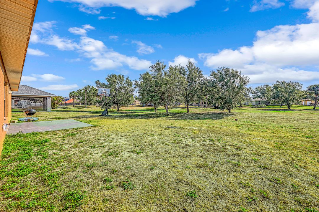 242 North Ave, Lehigh Acres, FL 33936