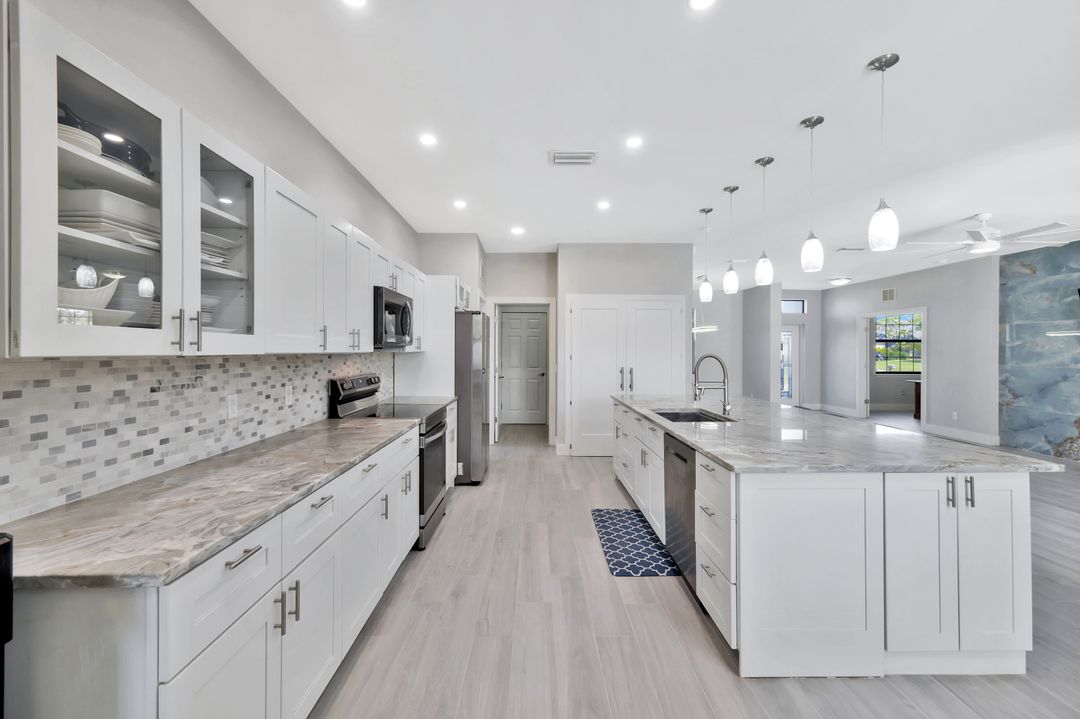 1918 SW 30th St, Cape Coral, FL 33914