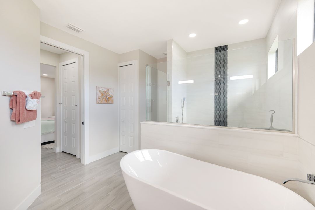 2305 SW 32nd St, Cape Coral, FL 33914