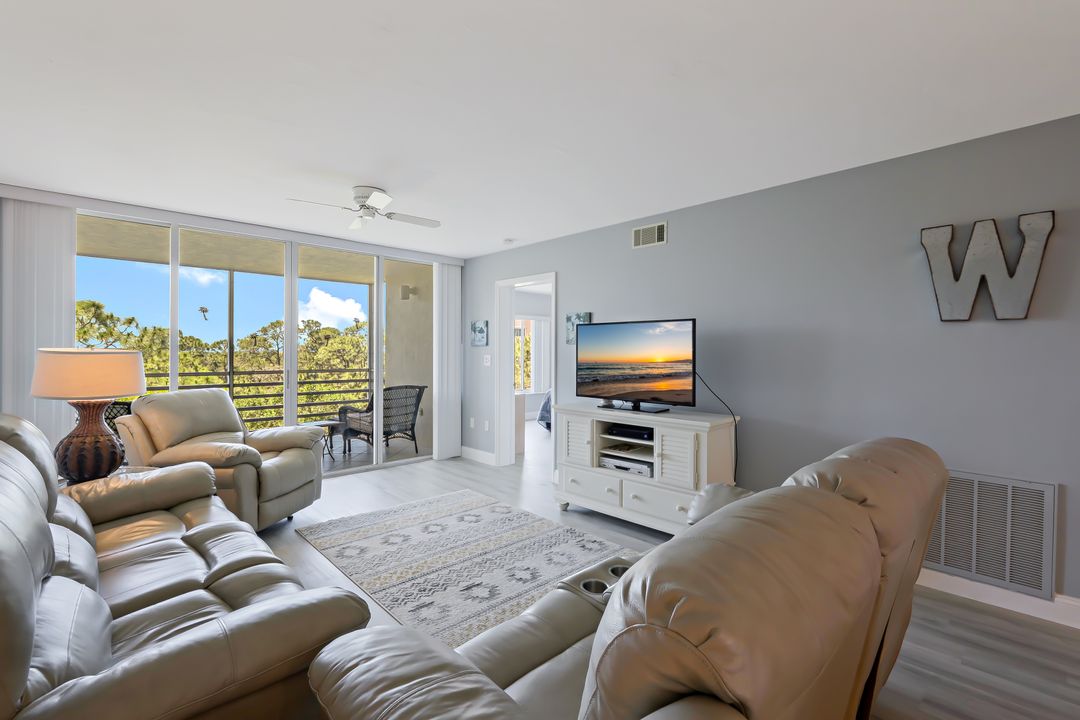 15161 Cedarwood Ln #503, Naples, FL 34110